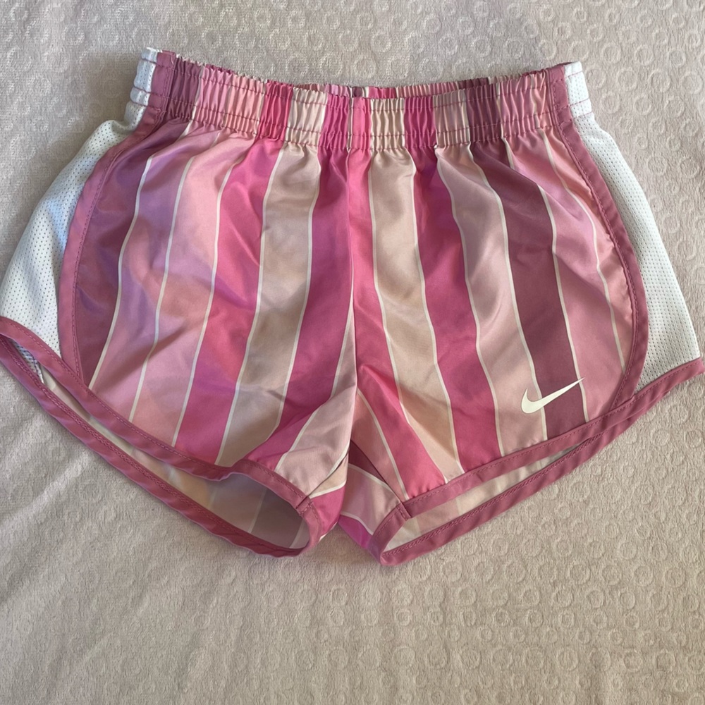 Girls Nike shorts 3T